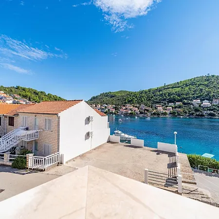 By The Sea Brna, Korcula - 10057 * Smokvica