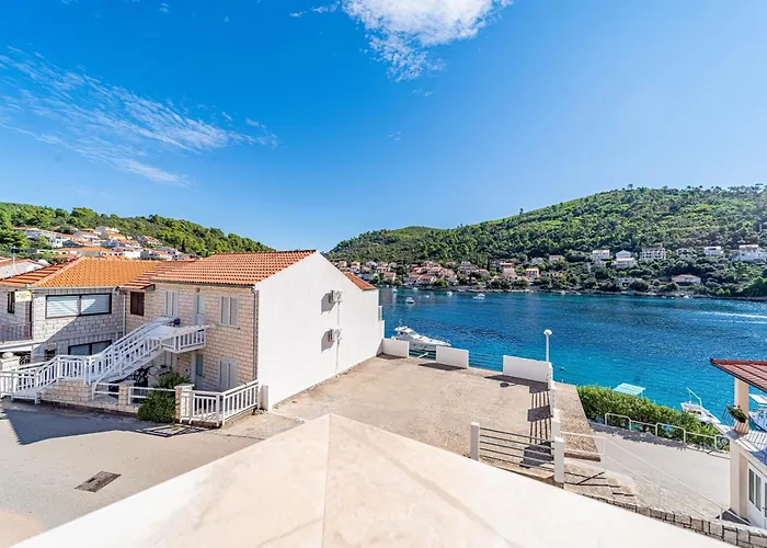 By The Sea Brna, Korcula - 10057 * Smokvica